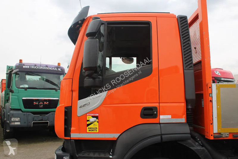 Kamion Iveco 420 + FASSI F185A.2.23 + 6X2 + REMOTE