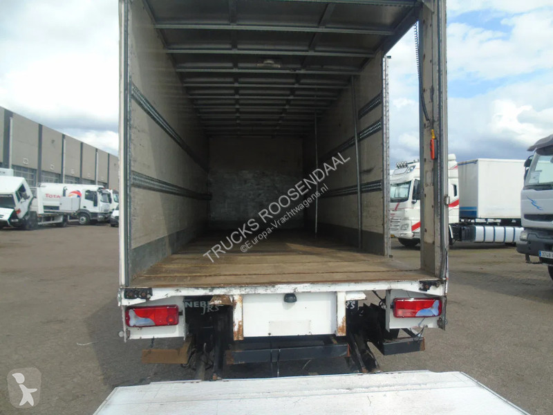 Kamion MAN 15.250 + MANUAL + EURO 5 + LIFT