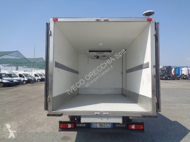 Camion Iveco DAILY 35C16