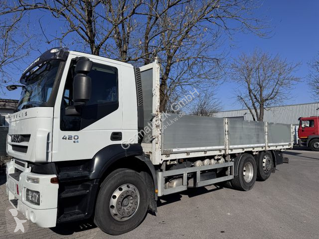 Camión Iveco 420 PS 6x2 Euro5 **410838 KM**
