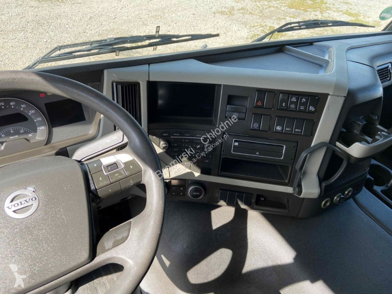 Camion Volvo 420 23 PALETTE LENK ACHSE EURO 6