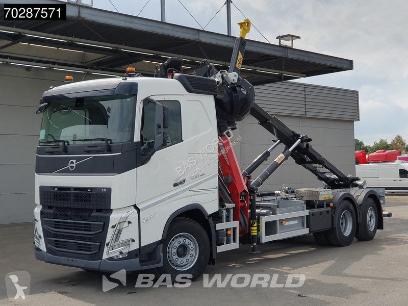 Camion Volvo 500 6X2 Penz Crane 15Z9.50R HYVA...