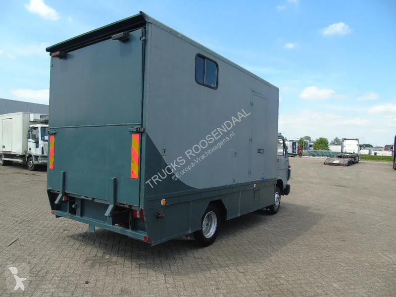 Kamion MAN 150 + 2-3 HORSES + MANUAL
