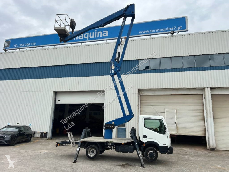 Camion Nissan CABSTAR 35.11