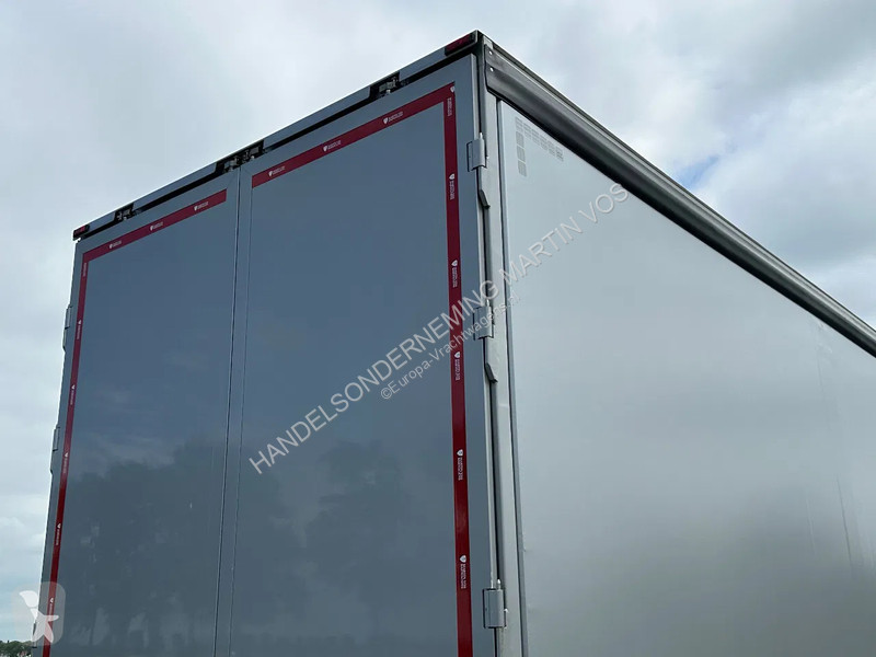 Vrachtwagen Mercedes ACTROS 2545LL EURO6. 2021....