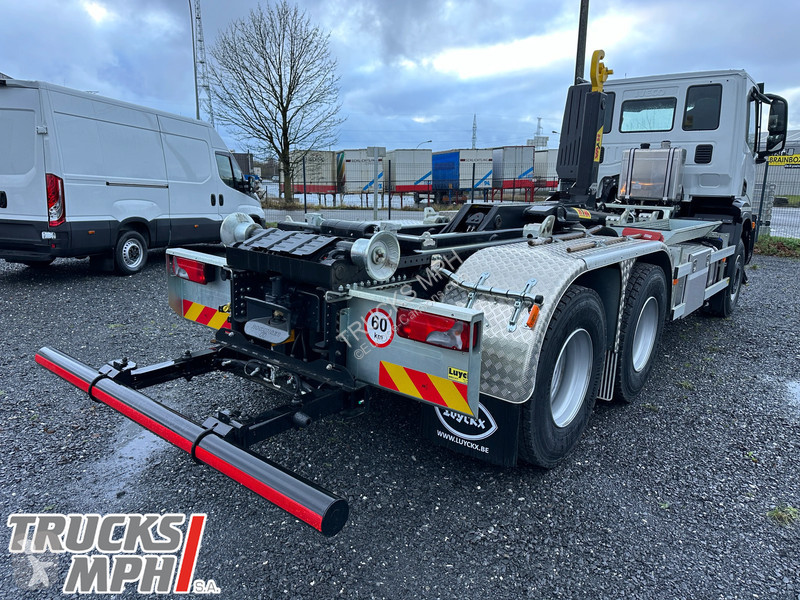 Camion Iveco AD300T48 HYVALIFT 20...