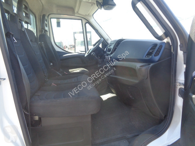 Camion Iveco DAILY 35C18