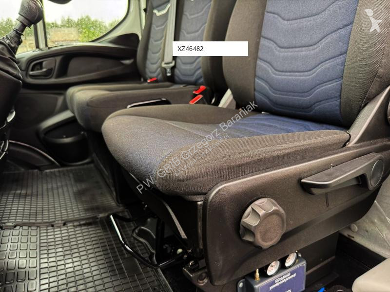 Véhicule utilitaire Iveco 35S18 Autolaweta...