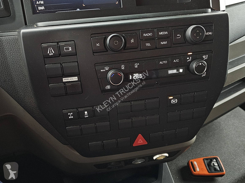 Kamion MAN 12.220  BL AIRCO TAILLIFT