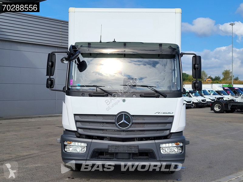 Kamion Mercedes 1527 4X2 15tonner Automatic...