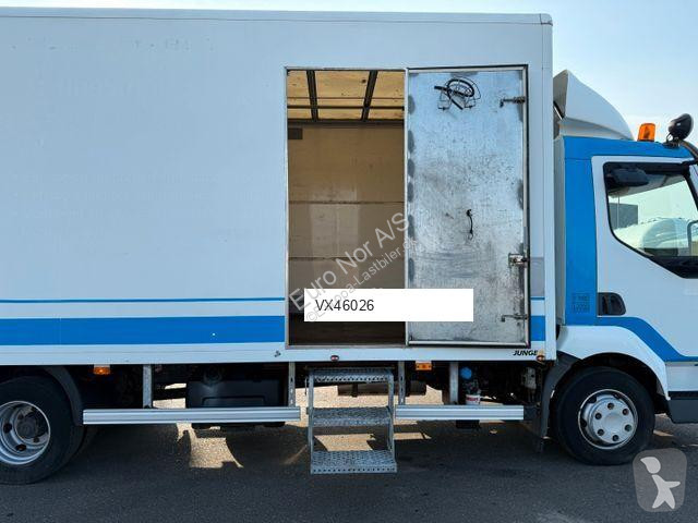 Kamion Renault 220 DXI 4x2 6.0 m Closed box