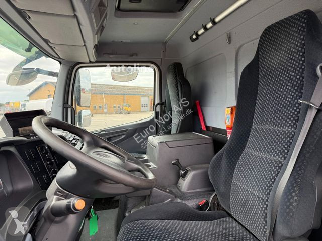 Kamion Mercedes 1218 4x2 Euro 5 8,0 m. koffer