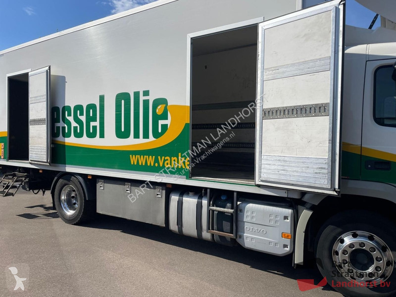 Camion Volvo FM 370 4x2 Euro 6 closed box truck...