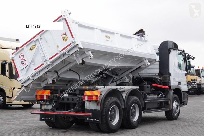 Camião Mercedes ACTROS 3336
