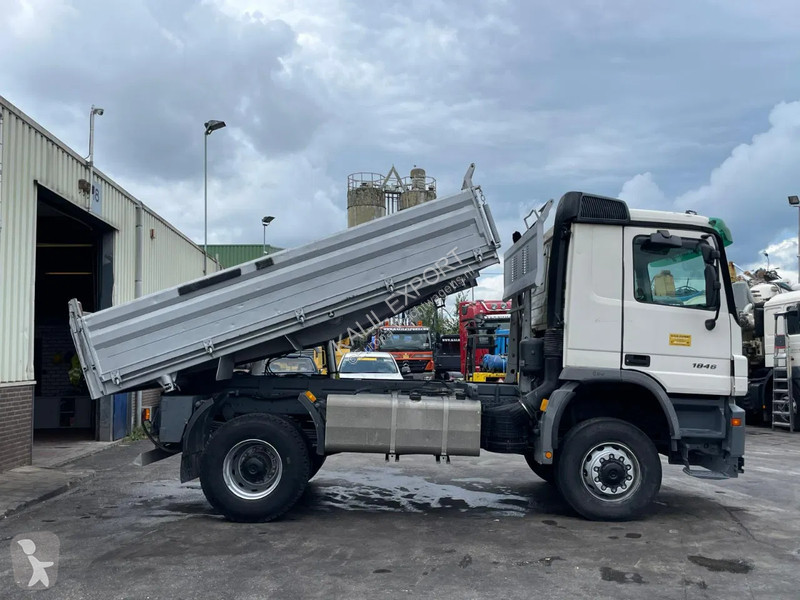 Camion Mercedes 1846 MP2 Kipper 4x4 V6 Big...