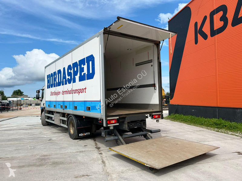 Camion Volvo 320 4x2 BOX L=7623 mm