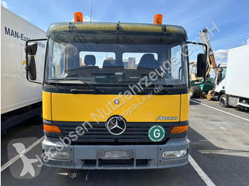 Kamion Mercedes 823