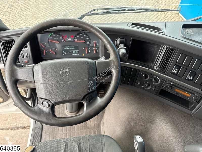 Camión Volvo 8x4, EURO 5, PTO