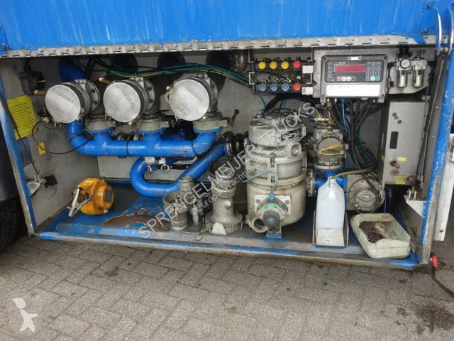 Camion Volvo 18500liter tank,AIRCO,MANUAL GEARBOX