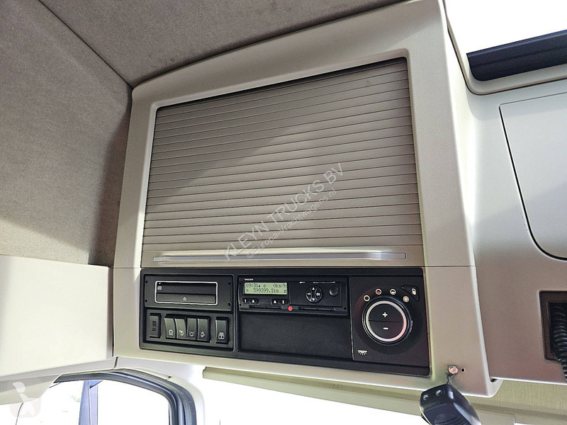 Kamion Volvo 6X4 BOOGIE LIFT VDL