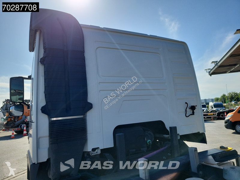 Camion Volvo 330 4X2 4,60m Wheelbase BDF...