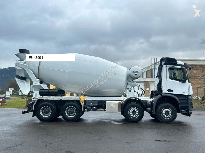 Kamion Mercedes AROCS 5 4242