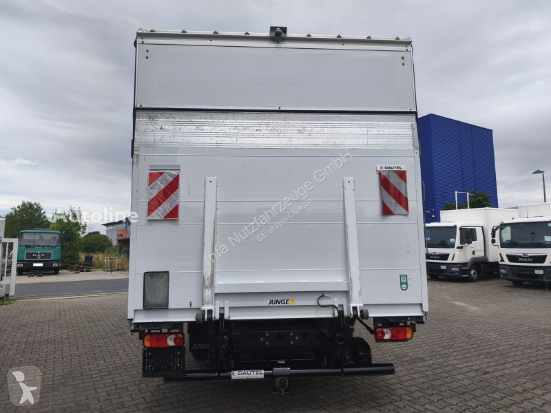 Camión Iveco 75-210