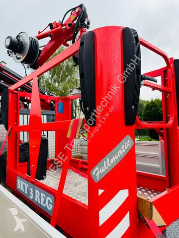 Traktor Volvo 10x4 mit F1150 Ladekran,...