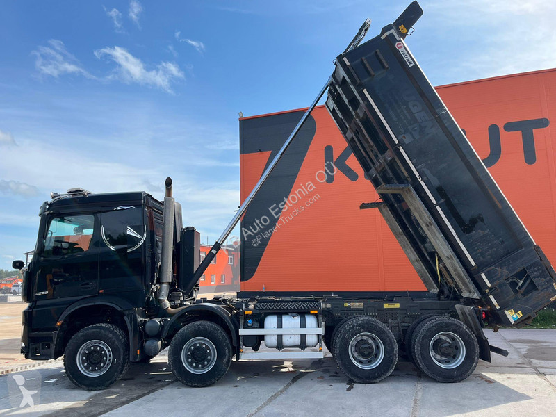 Kamion Mercedes 3253 8x4 2019