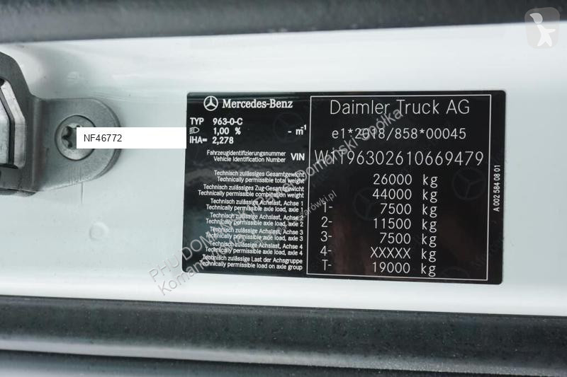 Kamion s návěsem Mercedes / TANDEM