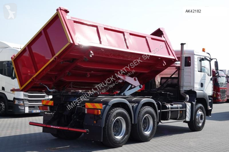 Camión MAN TGA 33.390 / 6X4 / WYWROTKA 2...