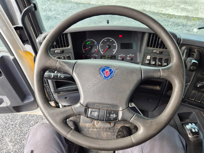 Camion Scania P270 FUEL / CARBURANT 00L - 4 COMP