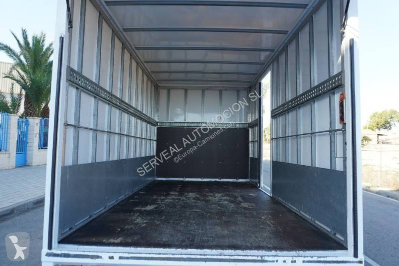 Camion Nissan