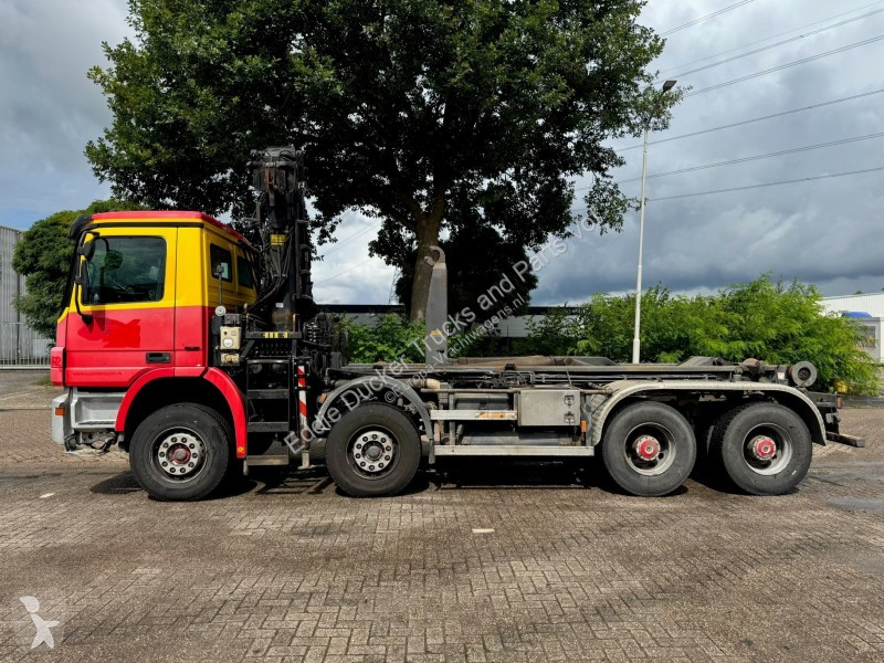 Camion Mercedes ACTROS 3741 8X4 STEEL SUSPENSION