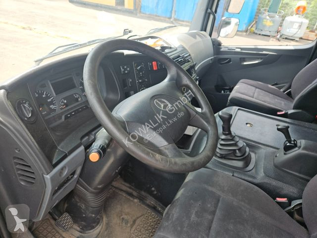 Kamion Mercedes 1224 mit Ladebordwand