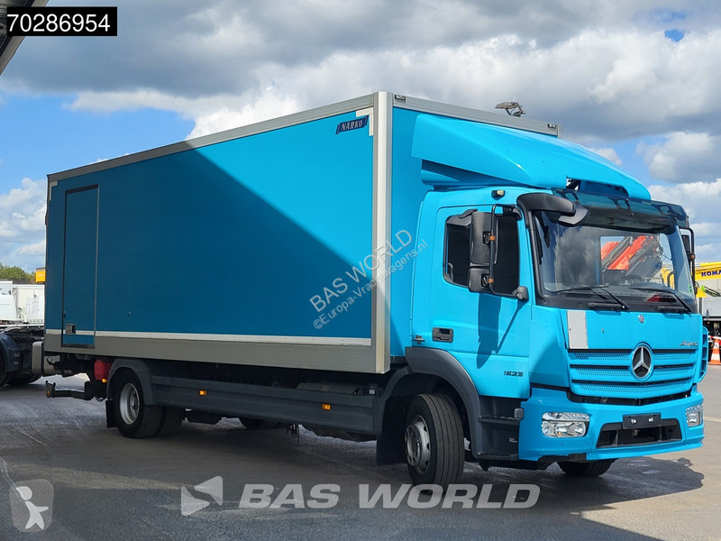 Camion Mercedes 1523 4X2 15tonner 2000kg...