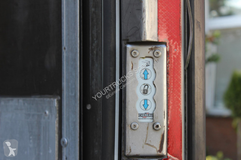 Kamion Renault   D 320E6 Wide CS 1050 Strom...