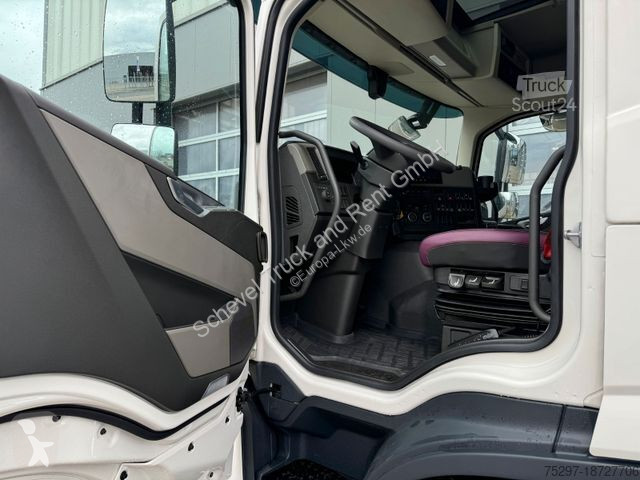 Camion Volvo FM 330 6x2 Doppelkabine...