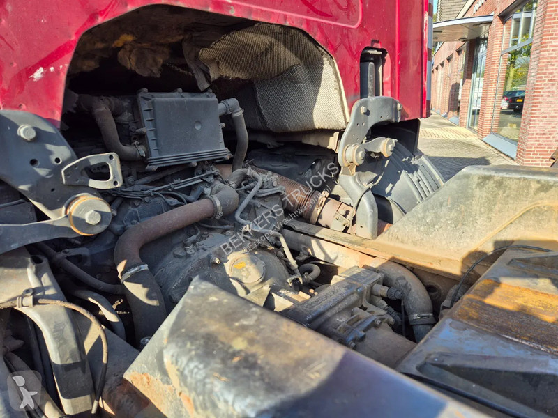 Camion Scania P 420 8x2. manuel gearbox.