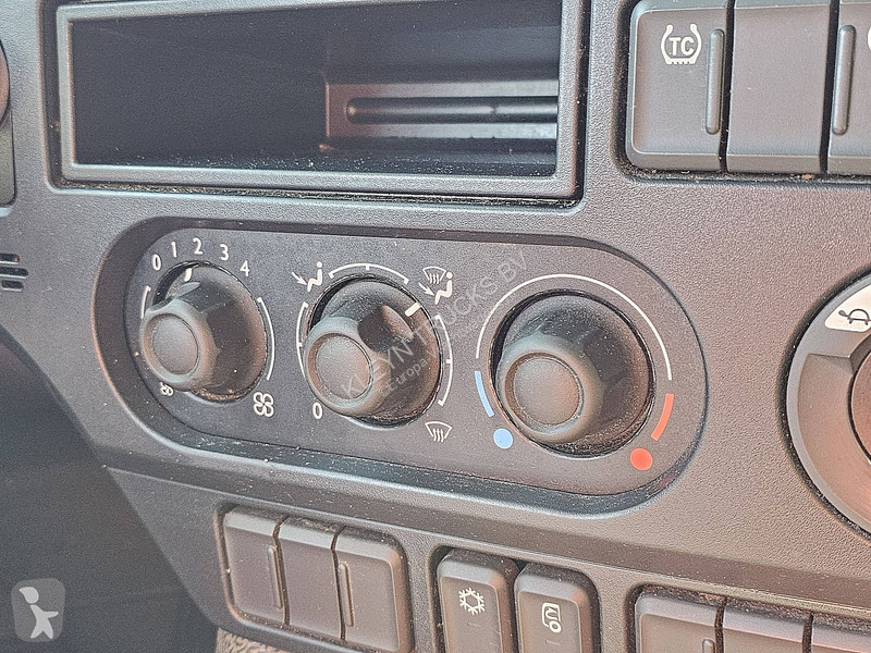 Kamion DAF 220