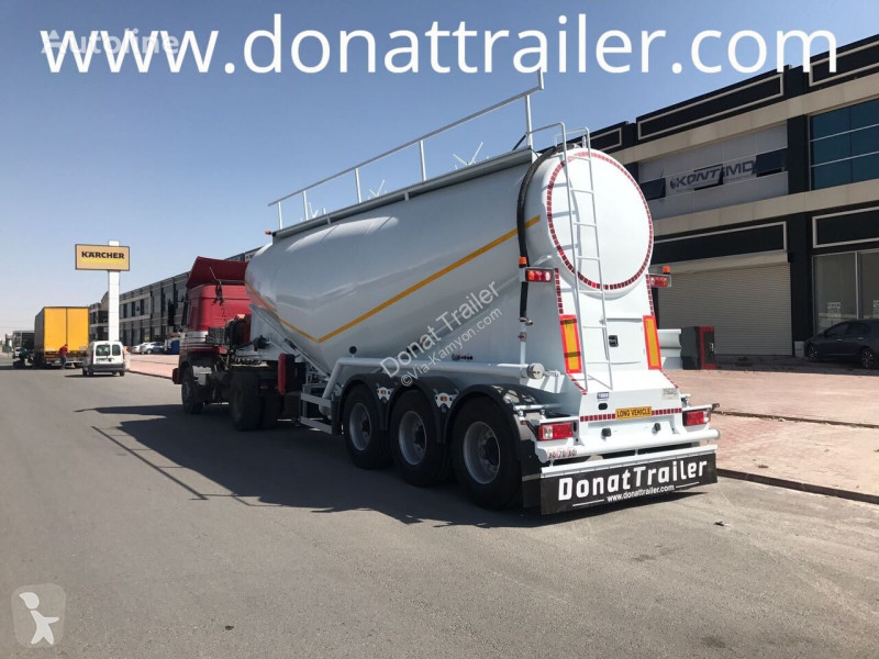 شاحنة  Flour tank trailer