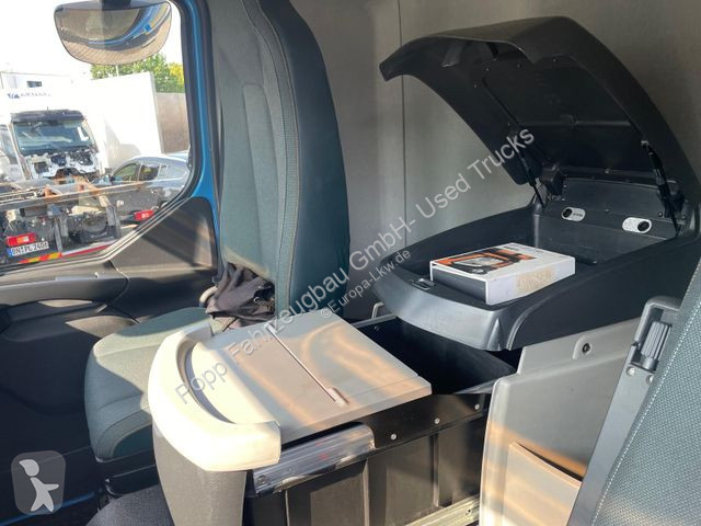 Kamion Volvo 280 4x2 Lamberet...