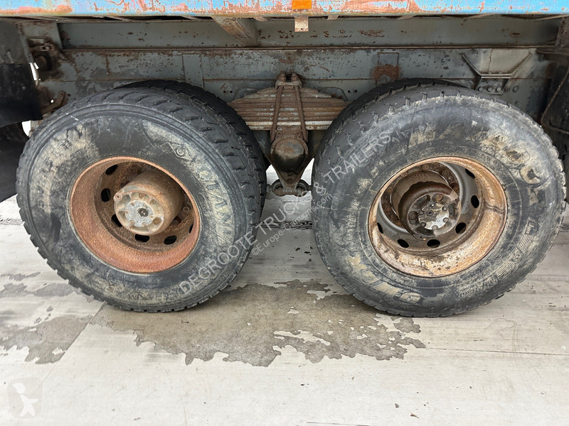Vrachtwagen Volvo .320 - 6x4