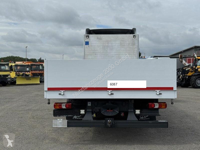 Kamion Mercedes 1227