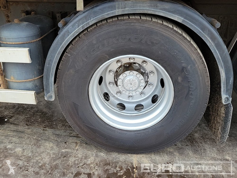 Vrachtwagen  CF75.310