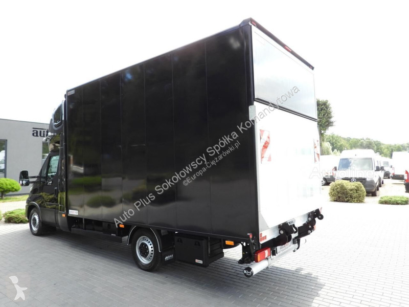 Nyttofordon Iveco DAILY 35S18 KONTENER WINDA 8...