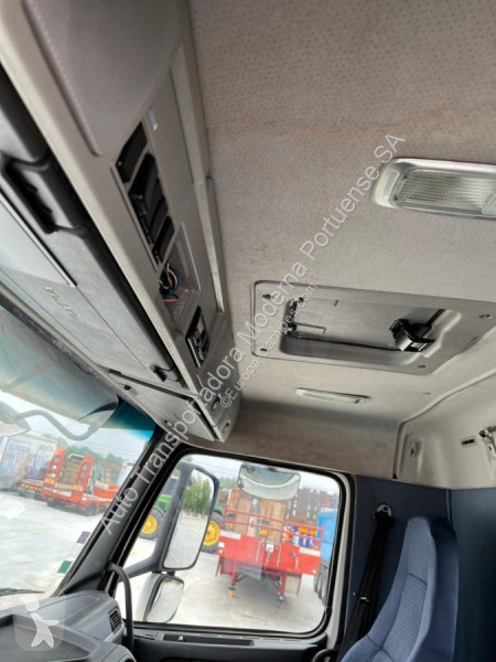 Kamion Volvo 400