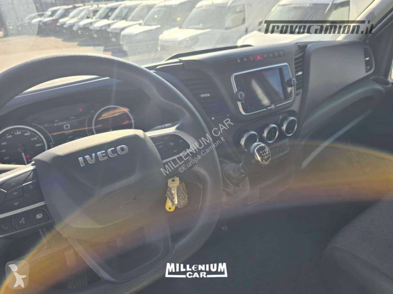 Veicolo commerciale Iveco 35-16 FURGONE SPONDA...