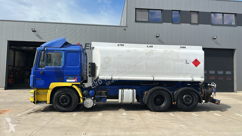 Lastbil MAN 26.402 (18.000 L / 6X2 / 6 CYLINDER...
