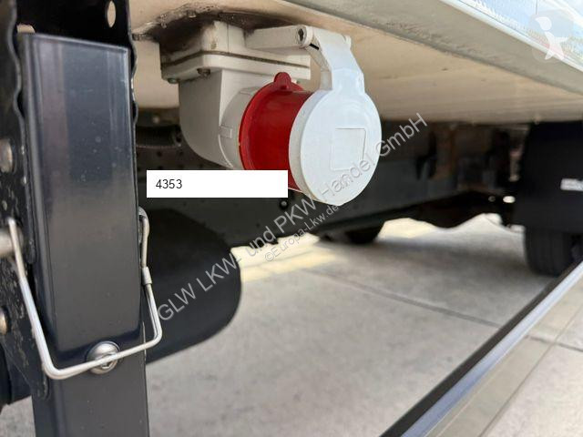 Kamion Iveco DAILY 70C 18 FLEISCH-Kühlkoffer...